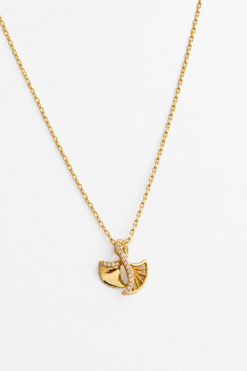 Amara Twist Necklace