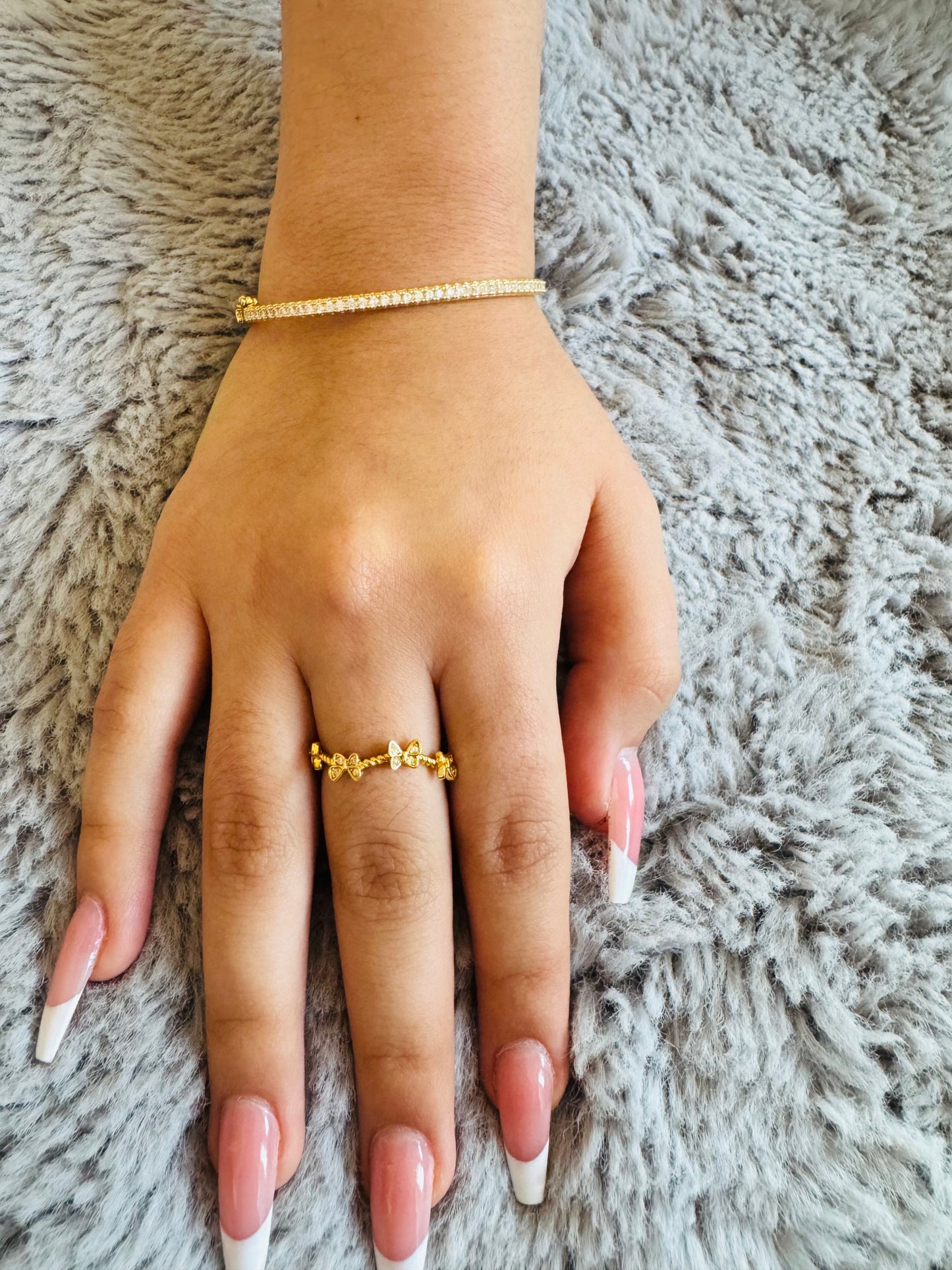 Flutter Charm Ring