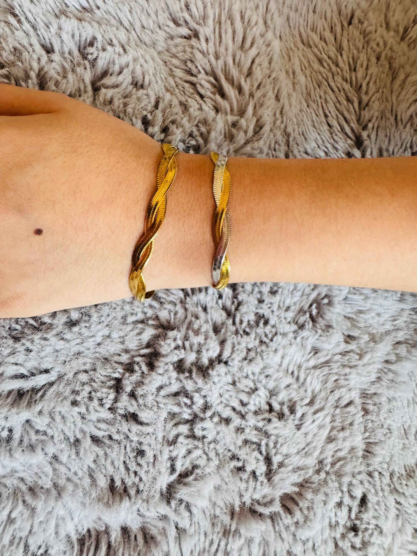 Intertwine Gold Bracelet
