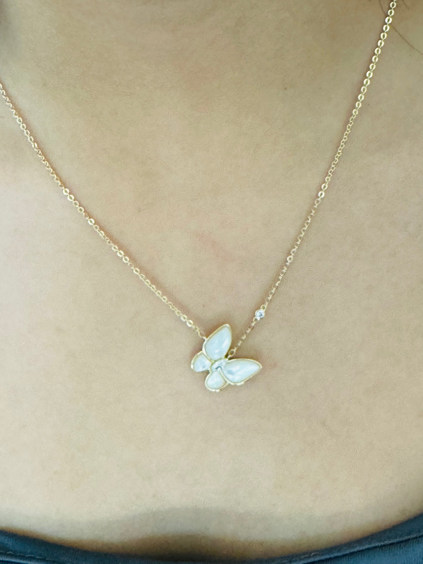 Pearl Flutter Necklace