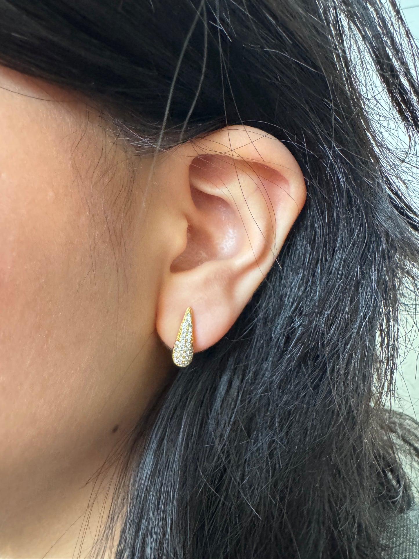 Lumière Teardrop Studs
