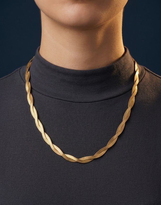 Gold Intertwine Necklace